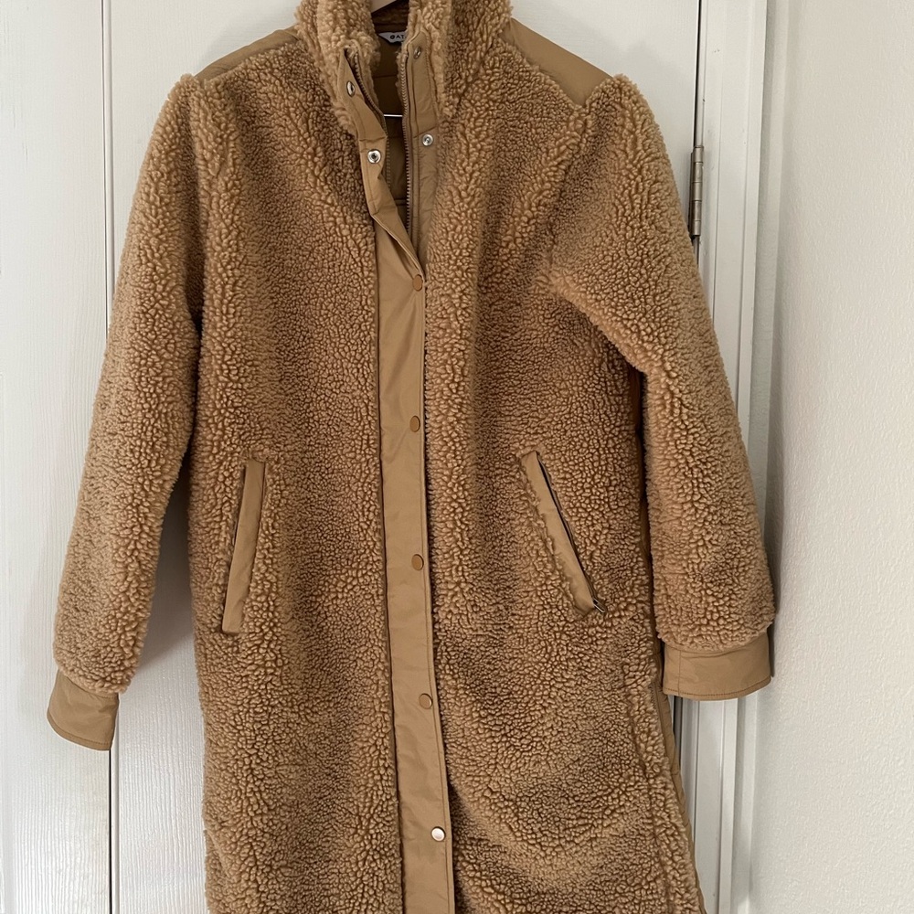Athleta Cozy Beige Sherpa Jacket